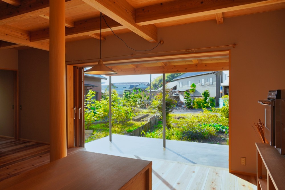 近隣の風景を借景して