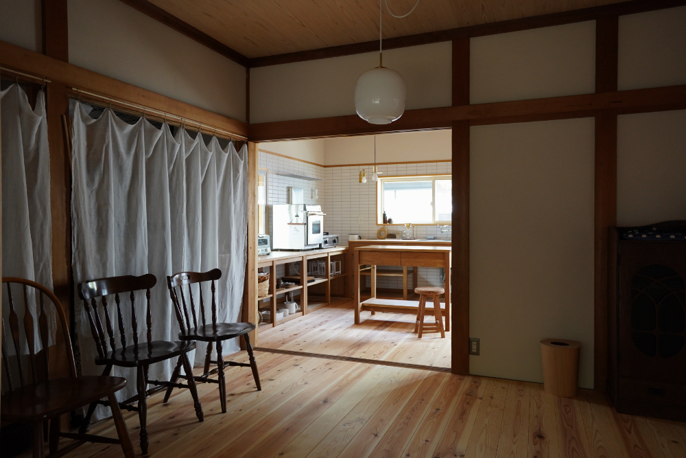 もともとは台所となりにある和室の居間だった